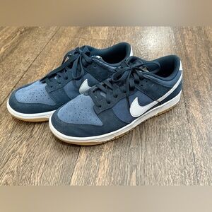 Nike Men's Navy and White Sneakers